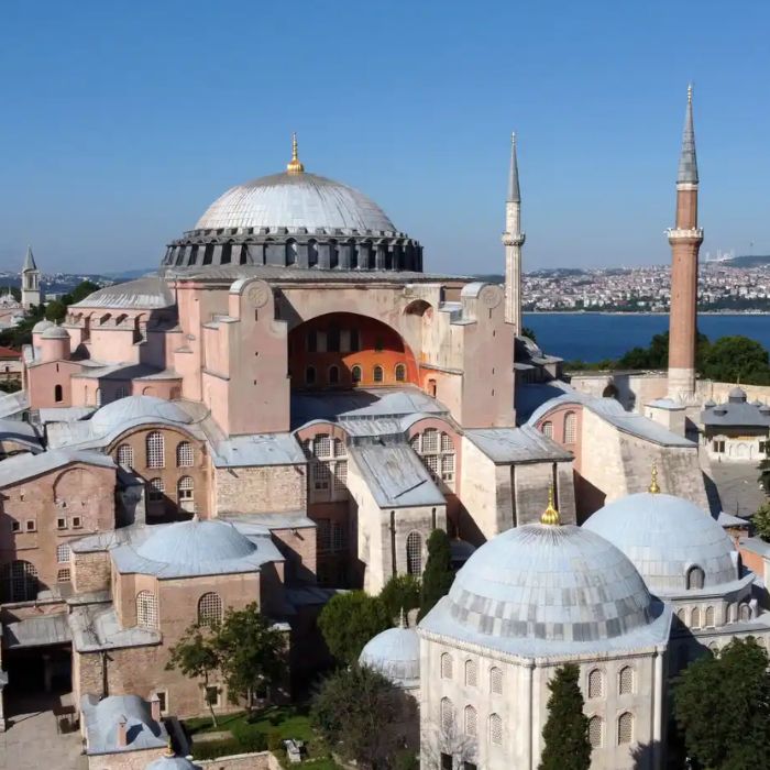 arquitectura bizantina Basílica de Santa Sofía de Constantinopla